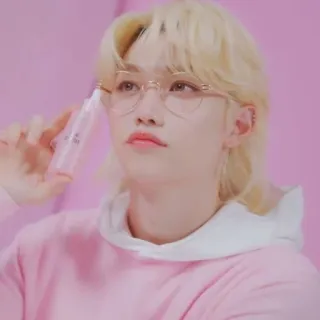 😙 7bbbe270 Felix kpop, айдол, феликс, stray kids, очки telegram sticker