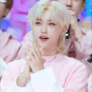 😃 a82aa46b Felix Феликс, Stray Kids, K-pop, айдол, сердце, милый, певец telegram sticker