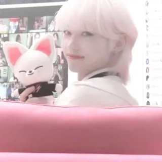 👾 b9066643 K-pop, Феликс, Stray Kids, Айдол, Милый, Мягкий, Плюшевый telegram sticker