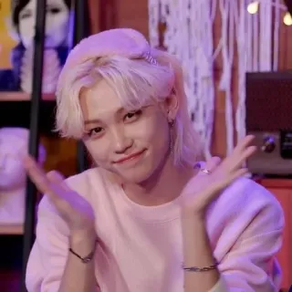 ☺ e0736409 человек, блондинка, в помещении, портрет, свитер telegram sticker