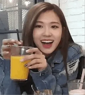 🌙 18d42ece Rose Rose, K-pop, Blackpink, juice, happy, smiling telegram sticker