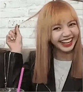 ✨ 45533f57 Lisa woman, smiling, blonde hair, Kpop, singer, entertainer telegram sticker