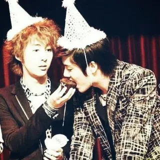 🍌 a0428e5b ulang tahun, cupcake, pesta, topi, perayaan, teman telegram sticker