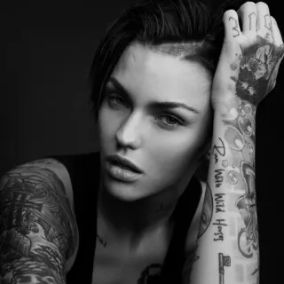 💉 bedab1a3 Run With Wild Horses Tatuaje, Brazo, Retrato, Mujer, Monocromo telegram sticker