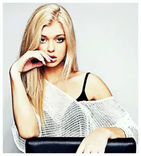 🥀 3e6743ee 女人, 肖像, 金发, 女孩, 时尚, 风格 whatsapp sticker