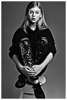 🥀 6520d170 时尚, 女性, 肖像, 青少年, 女孩, 风格, 模特 whatsapp sticker