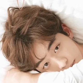 🔘 2a3b3ca4 homme, allongé, portrait, visage, portrait visage, détendu telegram sticker