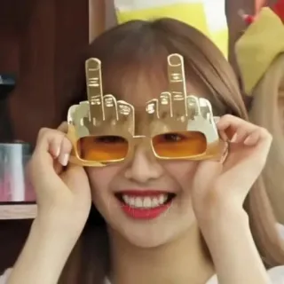 🐞 7e7a3d99 middle finger, glasses, sunglasses, offensive gesture, humor whatsapp sticker