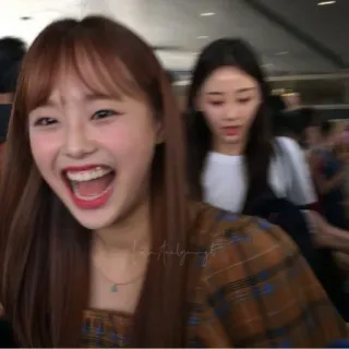 🐞 a035b1c0 person, woman, smile, portrait whatsapp sticker