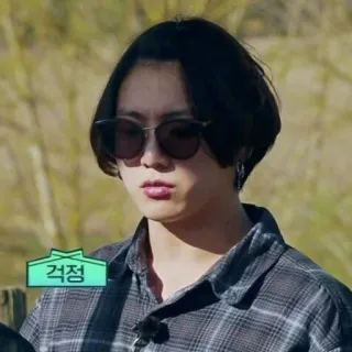 🤨 56a475ea 걱정 homem, óculos de sol, pessoa, coreano, casual, retrato telegram sticker