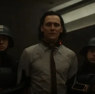 😖 072f3698 Loki Loki, Marvel, Tom Hiddleston, Prisioneiro, TVA, Autoridade de Variância Temporal, Personagem whatsapp sticker