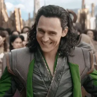 😈 6022bf3f Loki Loki, Marvel, Tom Hiddleston, personagem, sorriso, vilão whatsapp sticker