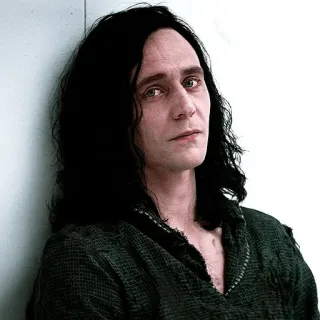 💔 66f5bb93 Loki Thor Loki, Tom Hiddleston, Marvel, vilão, personagem, cabelo escuro whatsapp sticker