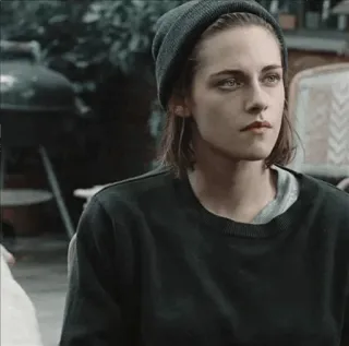🌿 77a61e2b Kristen Stewart celebridade, atriz, retrato, mulher, gorro, casual, filme telegram sticker