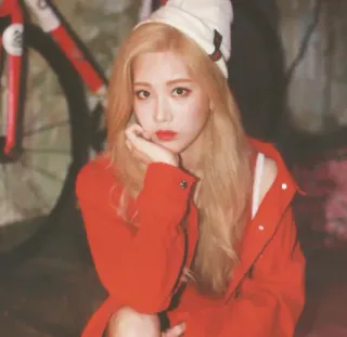 😐 811a8b6b женщина, красный, шляпа, блондинка, портрет, девушка, велосипед telegram sticker