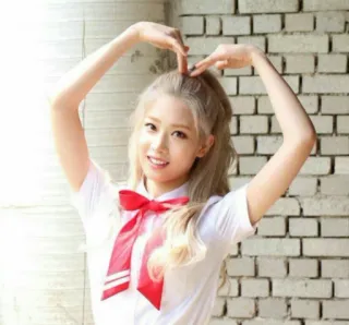 • Kıм Lıp  ~ мyα ~ @Loona_Team 🌙 • telegram stickers