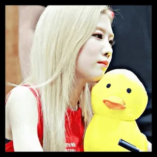 ✨ 9a3ef829 女性, 黄色いアヒル, ポートレート, 有名人, ブロンド whatsapp sticker