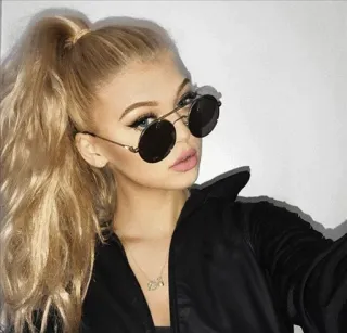 🕶 aa670ca4 potret, wanita, pirang, kacamata hitam, selfie, mode, orang, gaya whatsapp sticker