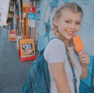 🍦 f09eae73 gadis, remaja, es loli, senyum, kepang, ransel, kasual whatsapp sticker