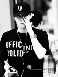 ✖ 3fd6415d LA หมวกแก๊ป, LA, หมวก, สตรีทแวร์, แฟชั่น, ขาวดำ telegram sticker