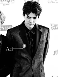 ✖ c53a2fec Arl- ภาพเหมือน, ผู้ชาย, สูท, ผู้ชาย, เคป็อป telegram sticker