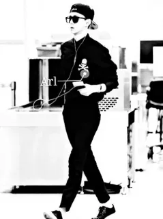 ✖ fb8be9d8 Arl คน, หัวกะโหลก, แฟชั่น, สไตล์, เดิน, ขาวดำ telegram sticker