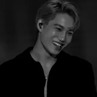 🖇 937a6bd0 osoba, mężczyzna, portret, czarno-białe, słuchawki telegram sticker