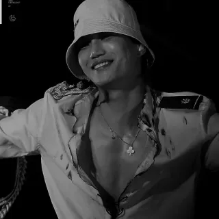 🌚 b240f6f8 telegram sticker