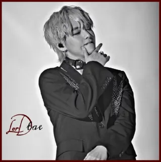 ✨ 7d08ca31 Lor Dae persona, colletto, abito, celebrità telegram sticker