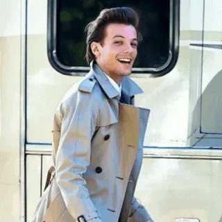 🌶 2ea8a7c1 Louis Tomlinson Louis Tomlinson, penyanyi, selebriti, One Direction, pria, bintang pop, trench coat, mode whatsapp sticker