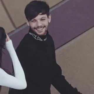 🌶 efc4f2bf Louis Tomlinson musisi, selebriti, penyanyi, tersenyum, pria whatsapp sticker