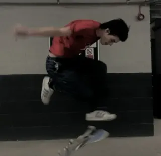 🍷 0d99975b Deskorolka, Skateboarder, Skok, Mężczyzna, Sport, Akcja, Młodzież, Miejski telegram sticker