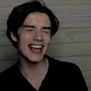 🍷 da8da3af mężczyzna, uśmiech, portret, brunetka, śmiech telegram sticker