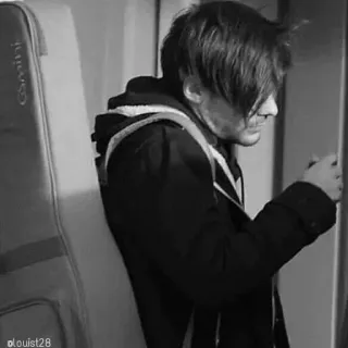 😪 78c40586 louist28 person, mann, stehend, schauen, schwarz-weiß, porträt, profil telegram sticker