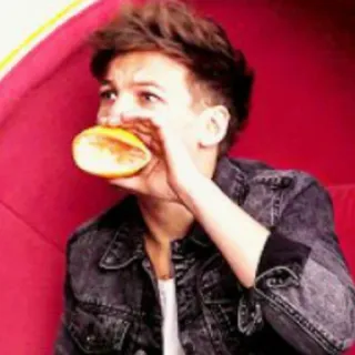 🖤 713da9a9 Louis Tomlinson 人物, 食事, オレンジ, 歌手, 有名人, ルイ・トムリンソン, ポップスター telegram sticker