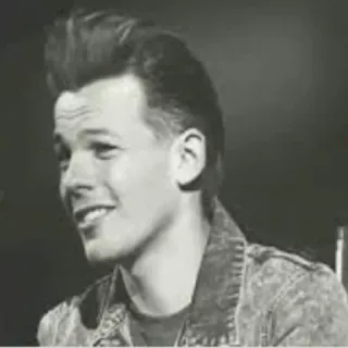 🖤 8e7c7ad4 ポートレート, 男性, 笑顔, デニムジャケット, レトロ, ヘアスタイル telegram sticker