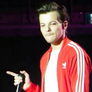 🤐 5af5f8f6 Người, Chỉ tay, Chân dung, Louis Tomlinson, Áo khoác đỏ, Ca sĩ, One Direction whatsapp sticker