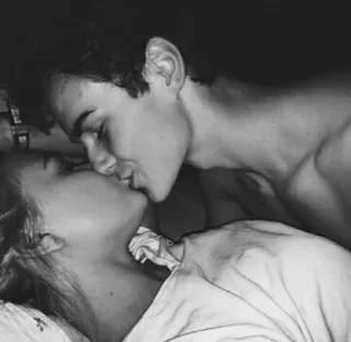 ❤️ 532d6c79 คู่รัก, จูบ, โรแมนติก, ความรัก telegram sticker