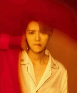 👄 3c90f8cf personne, portrait, flou, rouge telegram sticker