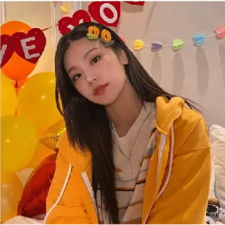 😍 0a7415ff LOVE retrato, mulher, balões, amarelo, amor telegram sticker