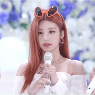 😳 2c1dd8cf mulher, cantora, kpop, celebridade, retrato telegram sticker