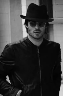 © bf14e792 uomo, cappello, occhiali da sole, giacca, bianco e nero whatsapp sticker