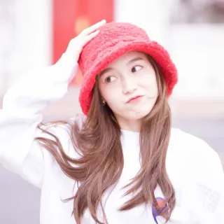 🦢 db0da909 mujer, chica, sombrero, linda, estilo, moda whatsapp sticker