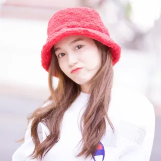 🦢 e48aacf2 mujer, retrato, chica, sombrero, lindo, moda whatsapp sticker