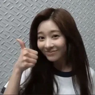 🍧 6803cd7b 女性, 女孩, 赞, 同意, 积极, 赞同 telegram sticker