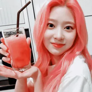 🍧 cc2a286a 女人, 饮料, 果汁, 肖像, 微笑 telegram sticker