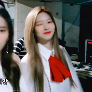 🍧 e9bab8d6 이만 女人, 女孩, 韩国, 人, 微笑, 肖像 telegram sticker