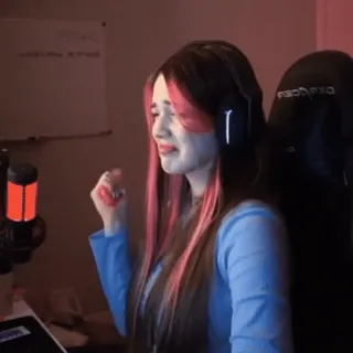 💃 7e2fd386 telegram sticker