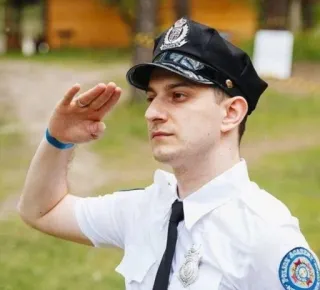 🌟 93a63945 poliziotto, saluto, forze dell'ordine, uniforme, polizia telegram sticker