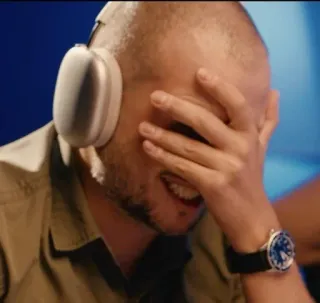 🤦‍♂ 9a643da1 uomo, cuffie, orologio, persona, facepalm, contrariato, preoccupato telegram sticker